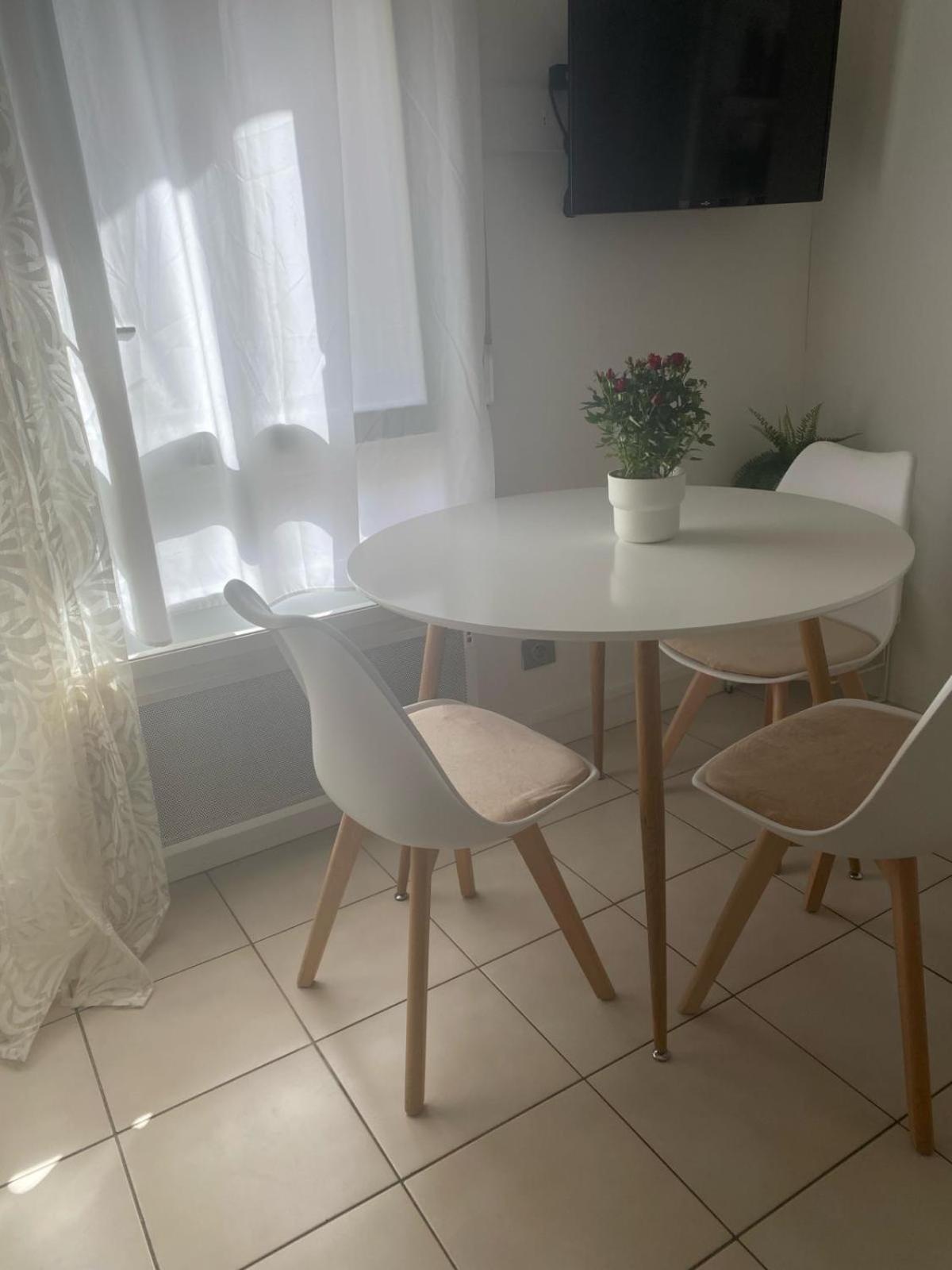 Ferienwohnung Super T2 Avec Piscine Lyon 3Eme Exterior foto